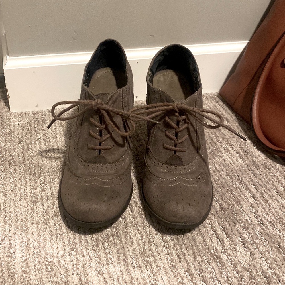 Oxford style lace up heels